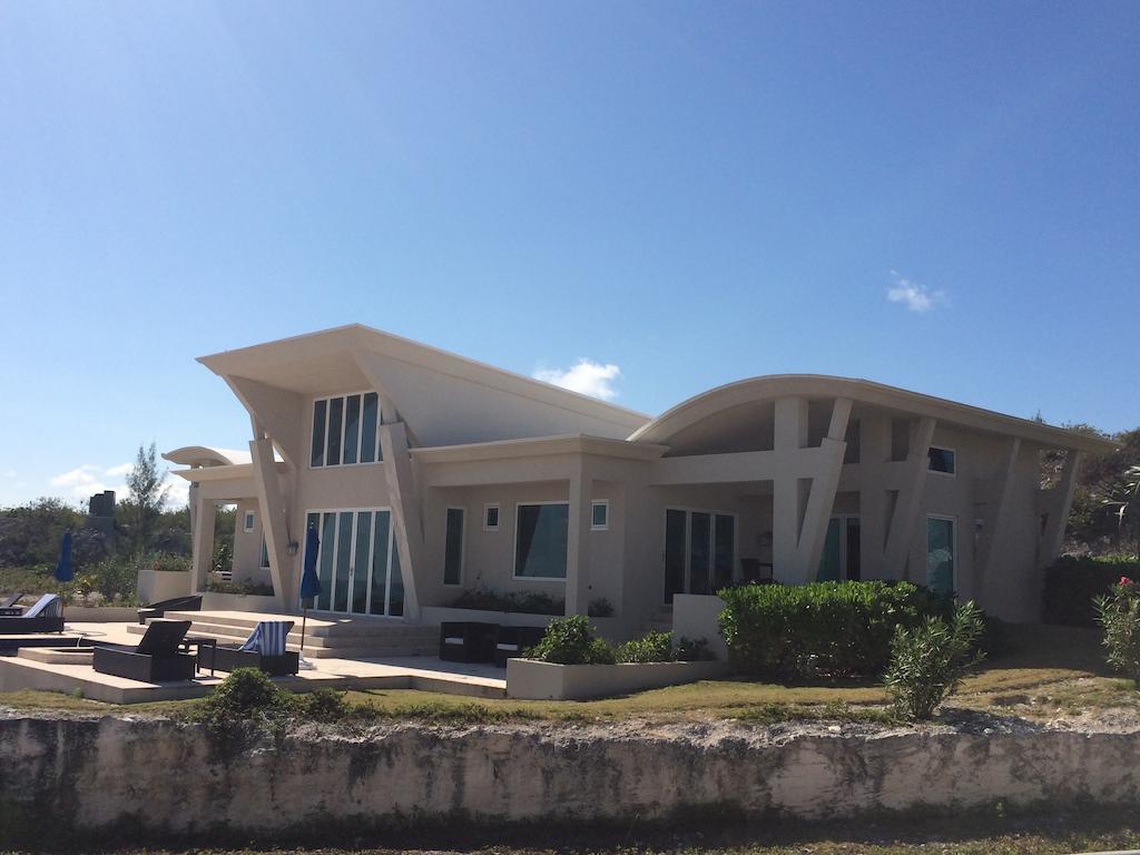 Sky Beach Club โกเวอร์เนอร์สฮาร์เบอร์ ภายนอก รูปภาพ